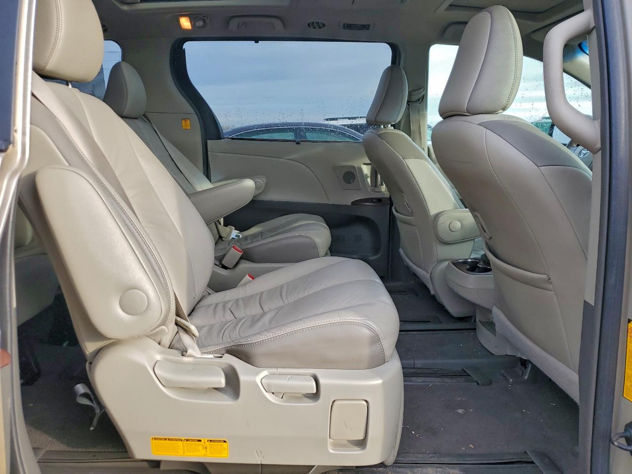 2011 Toyota Sienna Xle VIN: 5TDYK3DC4BS021419 Lot: 94089845