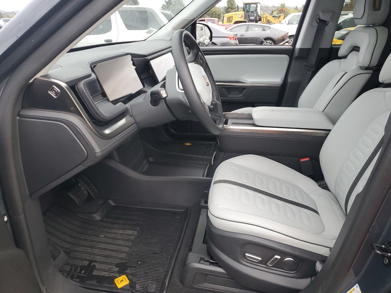 2025 Rivian R1S Adventure VIN: 7PDSGBBA0SN065418 Lot: 92445025