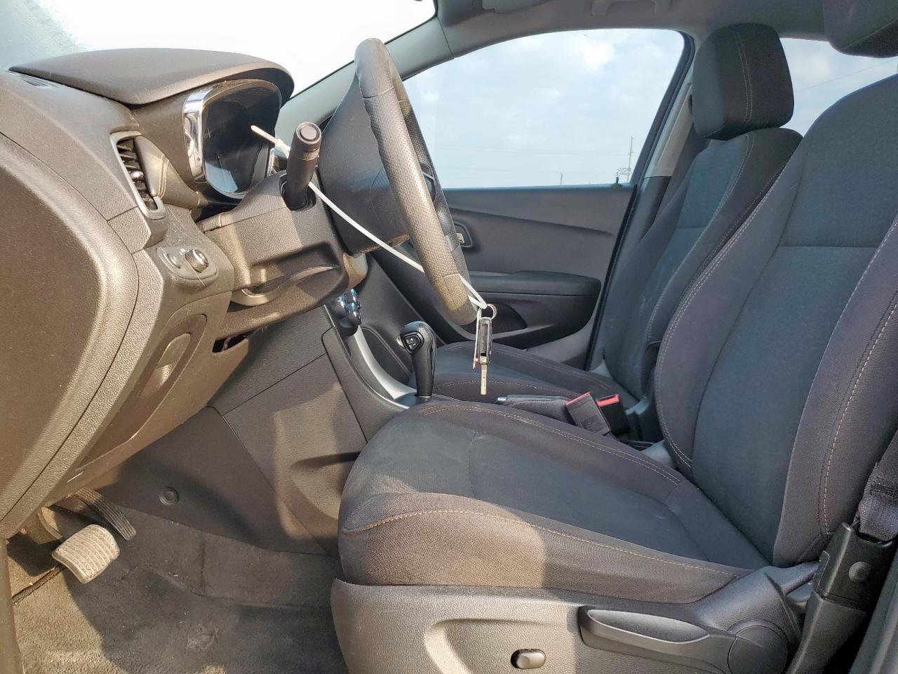 2018 Chevrolet Trax Ls VIN: 3GNCJKSB0JL239824 Lot: 92926615