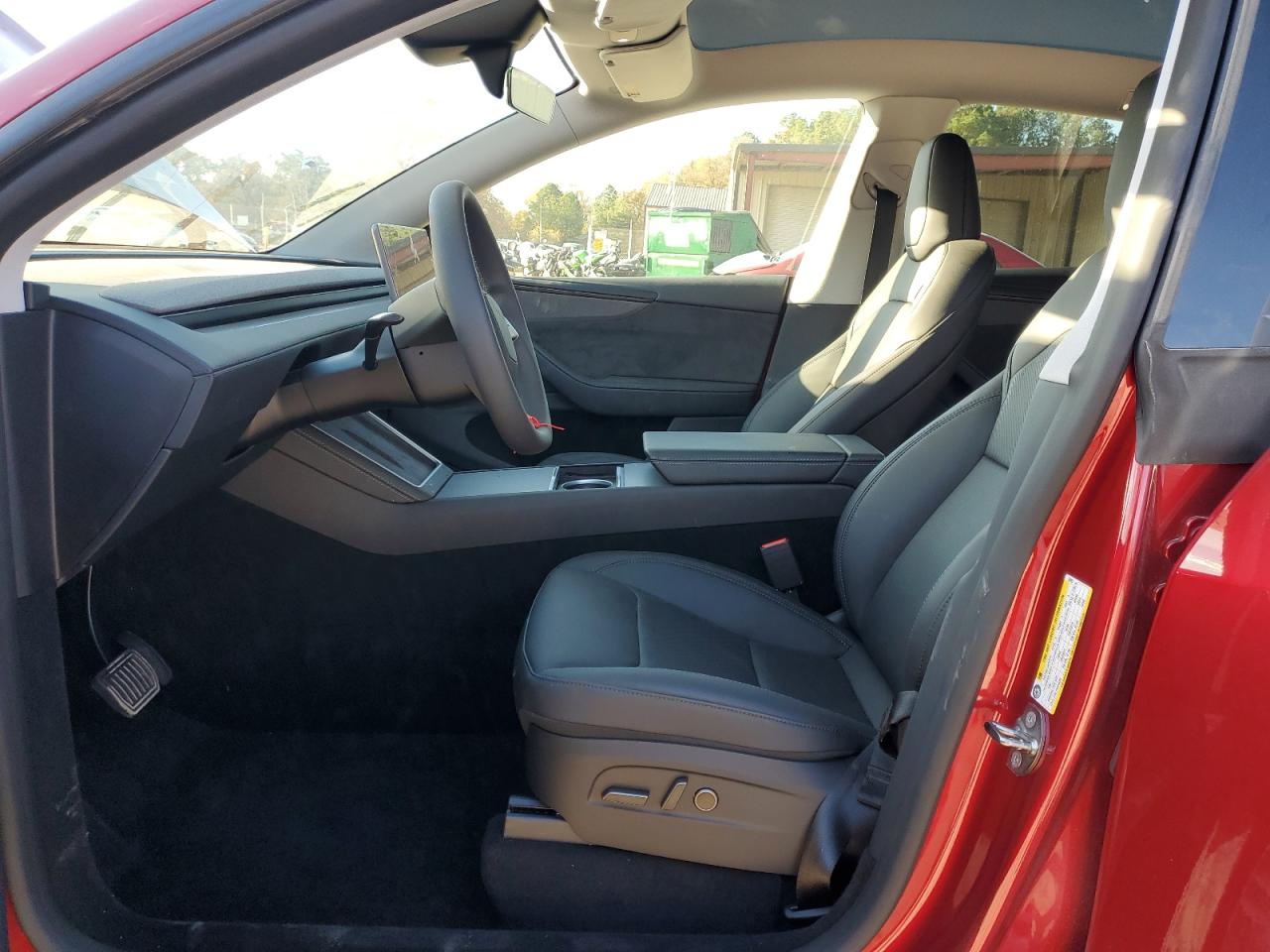 2026 Tesla Model Y VIN: 7SAYGDEE2TF338051 Lot: 92459685