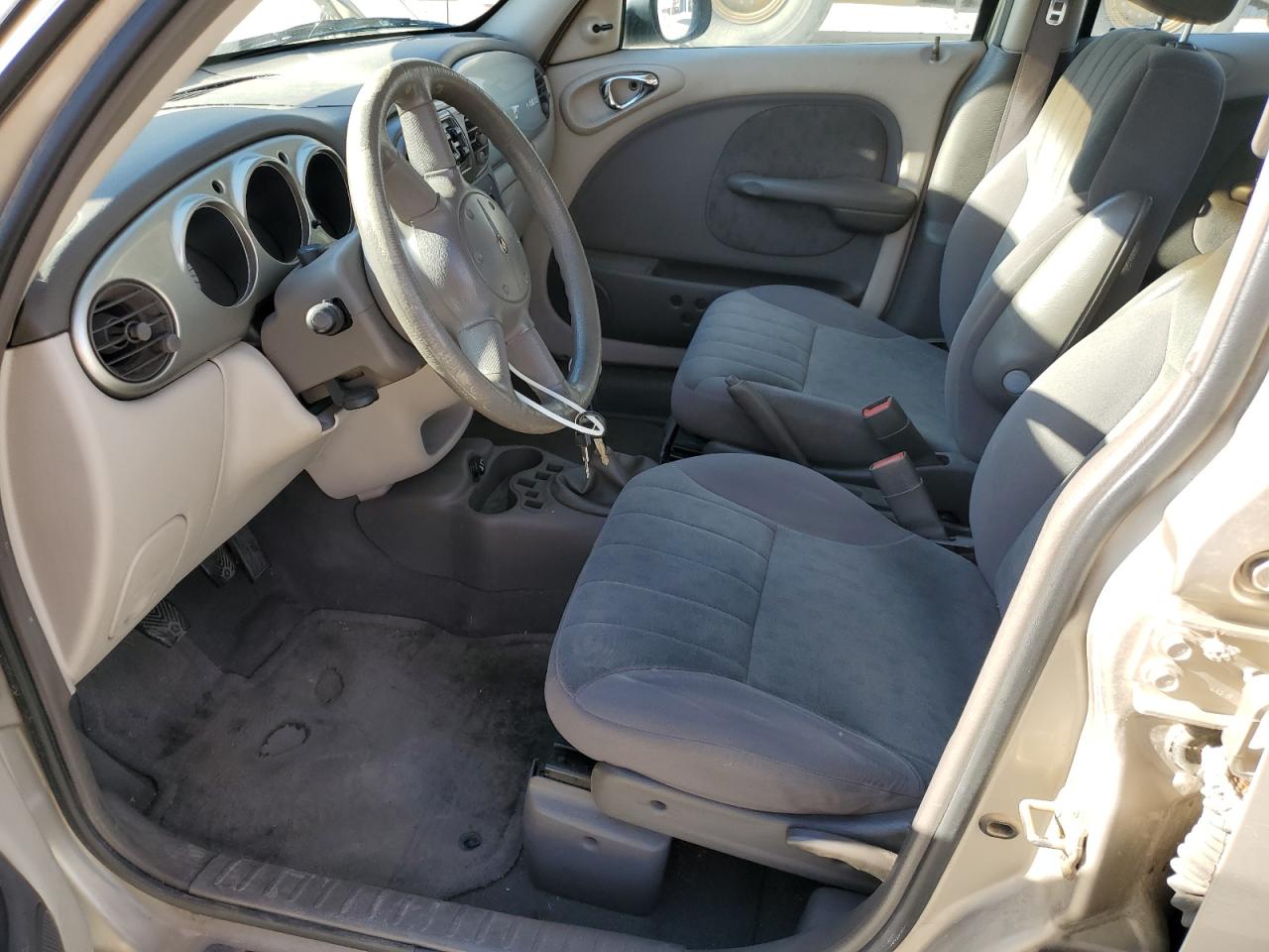 2002 Chrysler Pt Cruiser Classic VIN: 3C4FY48B92T276263 Lot: 92922865