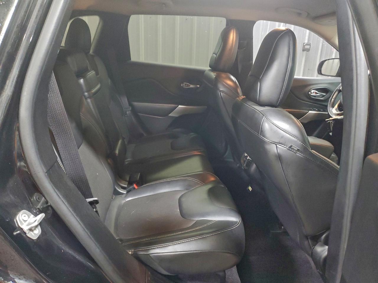 2018 Jeep Cherokee Latitude Plus VIN: 1C4PJLLB2JD584874 Lot: 94700235