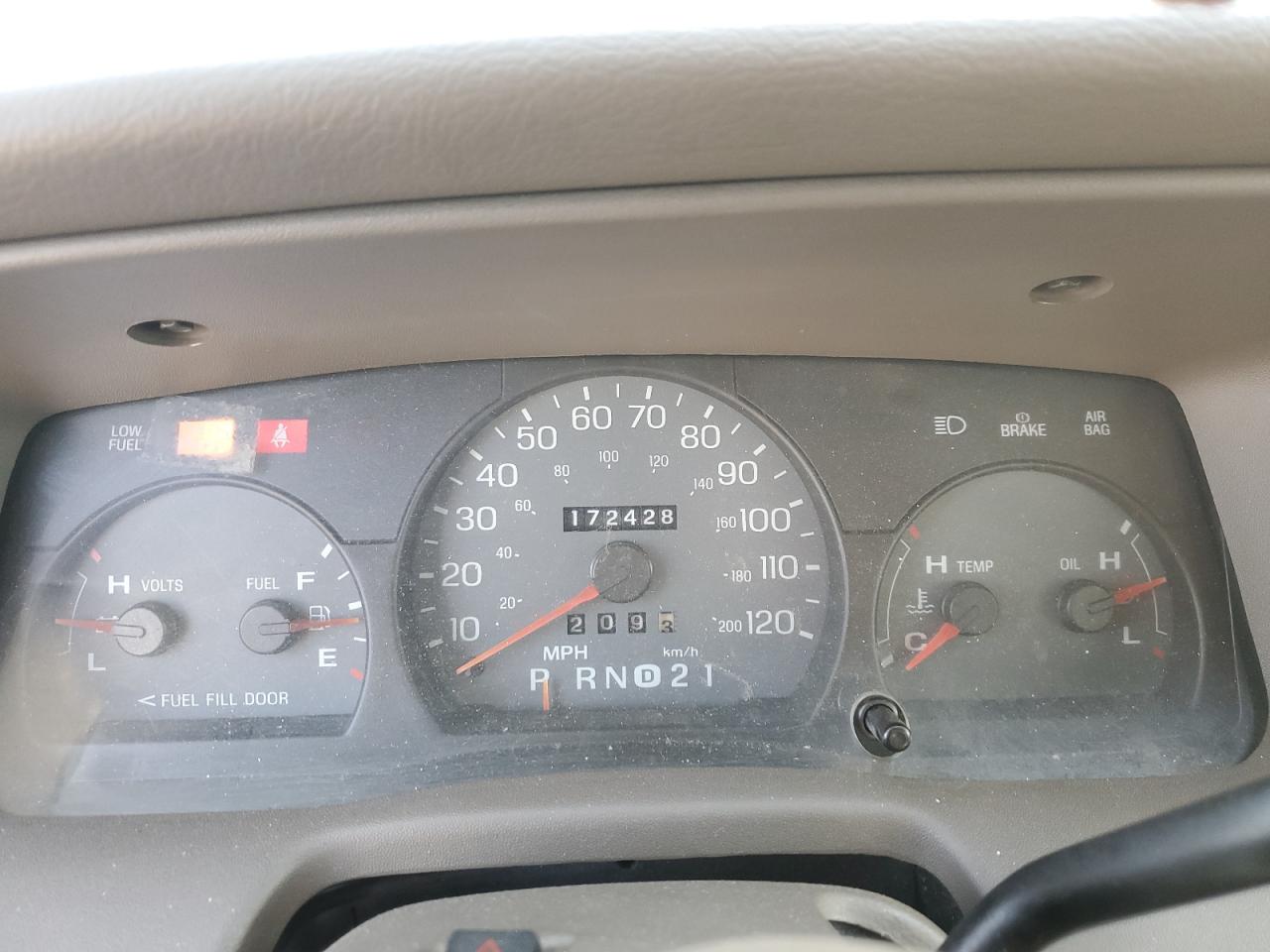 2004 Mercury Grand Marquis Gs VIN: 2MEFM74W24X617203 Lot: 93331845