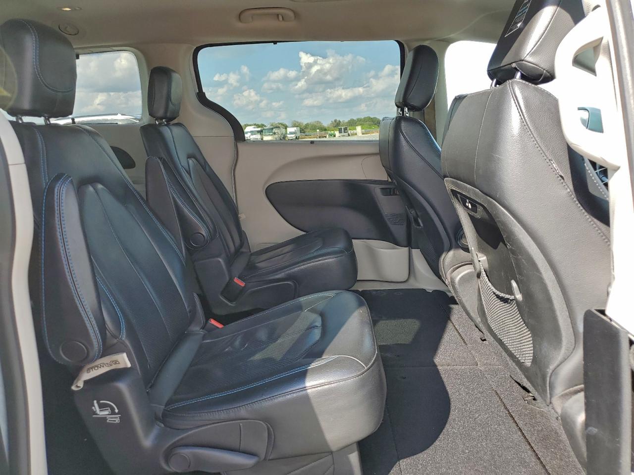 2021 Chrysler Pacifica Touring L VIN: 2C4RC1BG7MR547065 Lot: 94310005