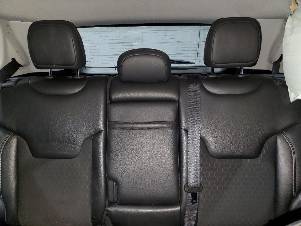 2019 Jeep Compass Latitude VIN: 3C4NJDBB2KT647983 Lot: 91348175