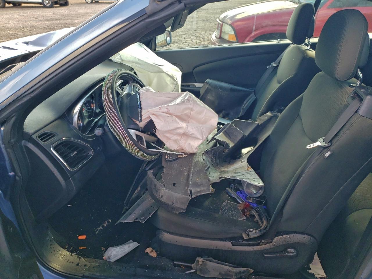 2011 Chrysler 200 Touring VIN: 1C3BC2EB4BN617417 Lot: 93704005