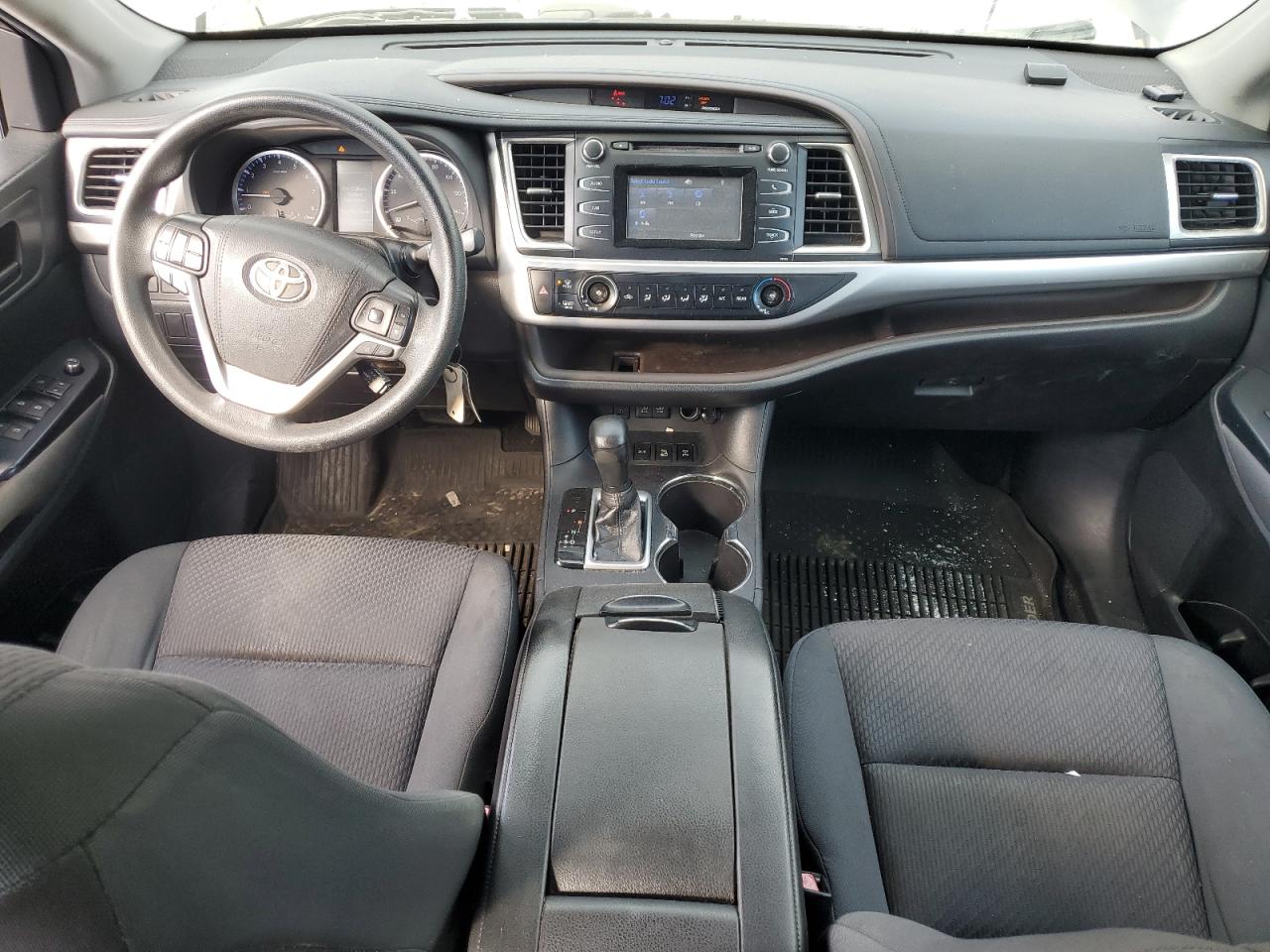 2017 Toyota Highlander Le VIN: 5TDBZRFH8HS455140 Lot: 93815175