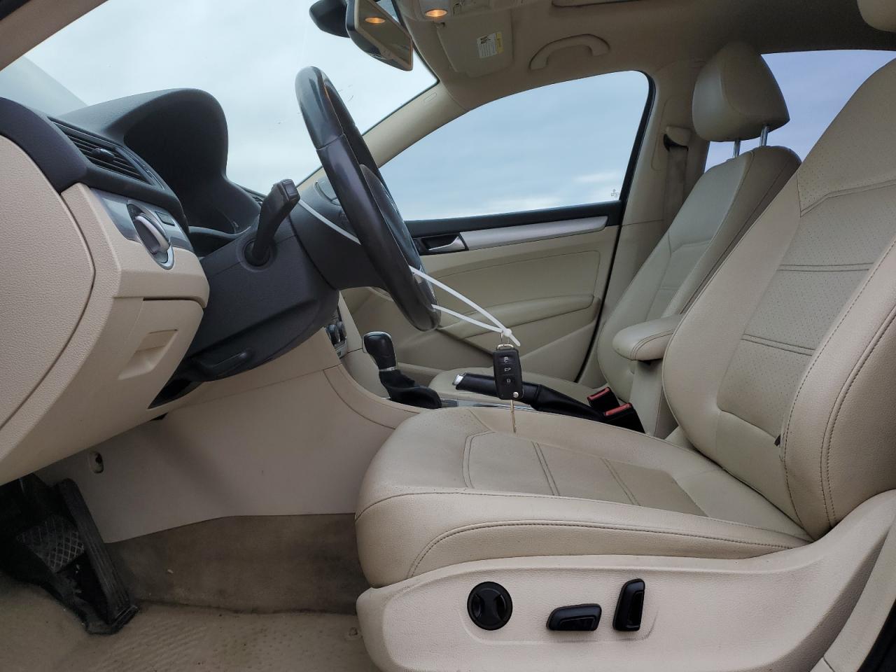 2013 Volkswagen Passat Se VIN: 1VWBN7A33DC099149 Lot: 93319535