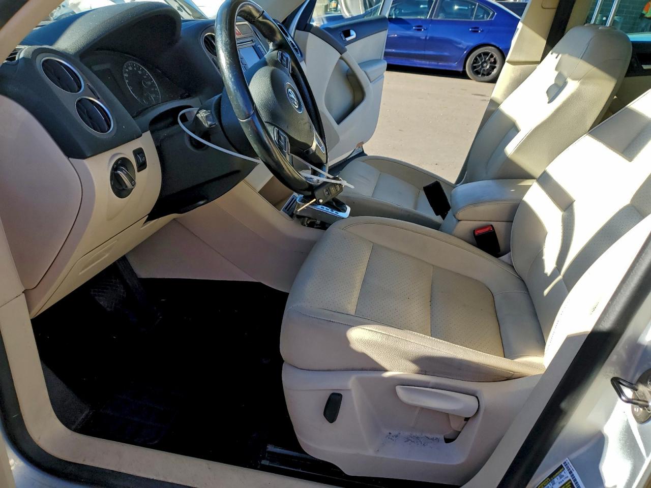 2011 Volkswagen Tiguan S VIN: WVGBV7AX8BW514950 Lot: 93274295