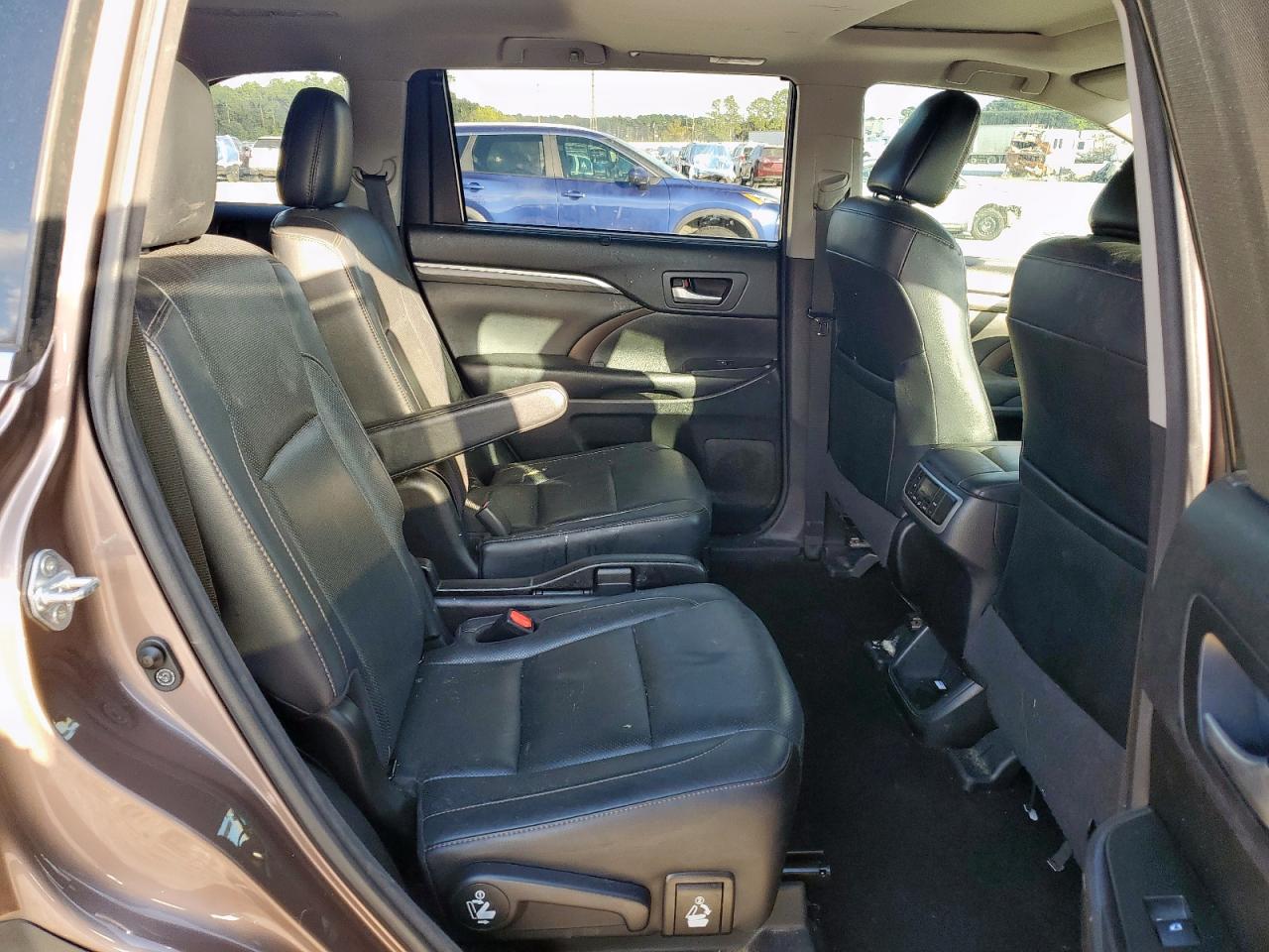 2017 Toyota Highlander Limited VIN: 5TDYZRFH6HS218155 Lot: 91070555