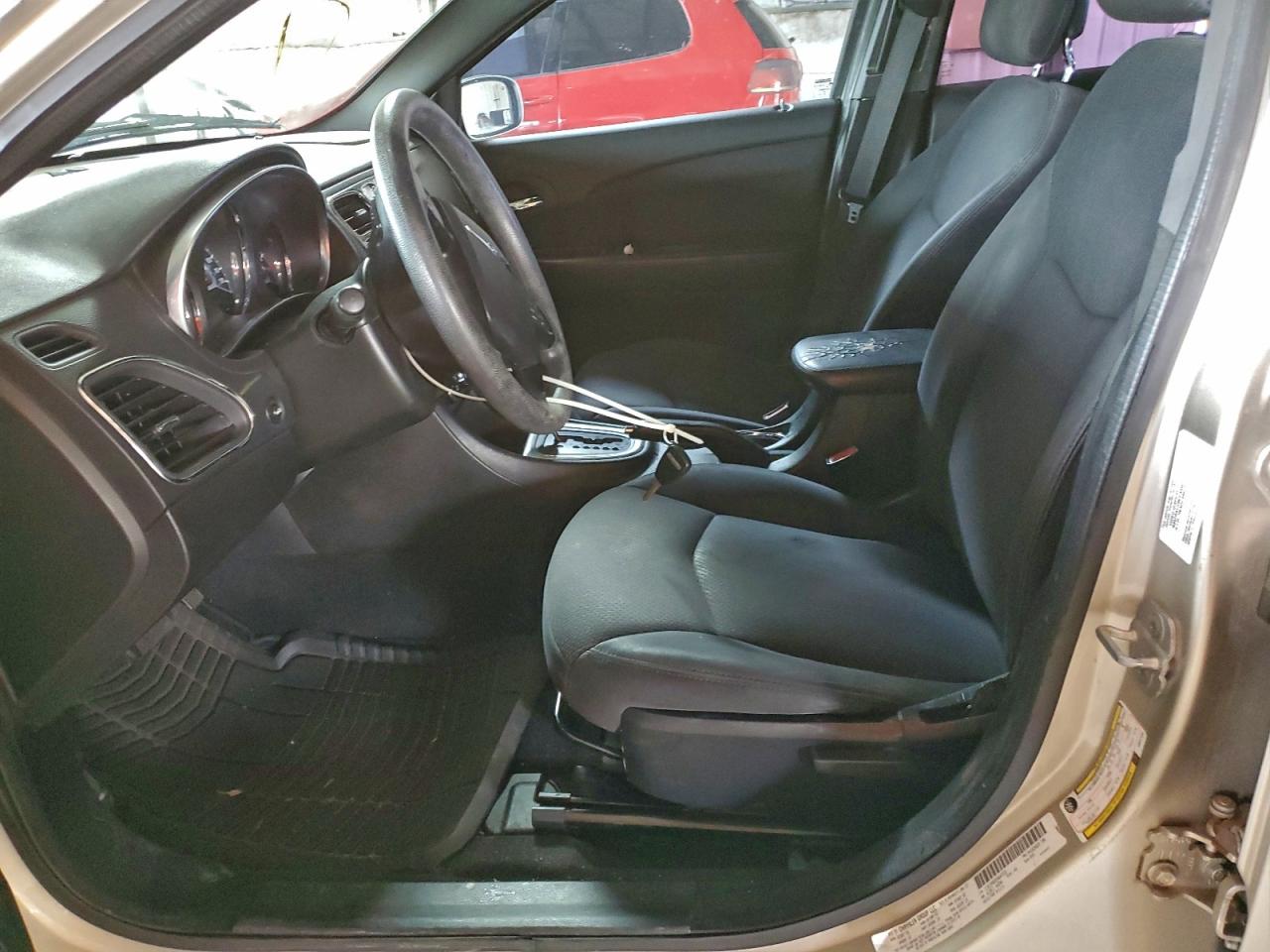 2013 Chrysler 200 Lx VIN: 1C3CCBAB5DN647233 Lot: 93507255