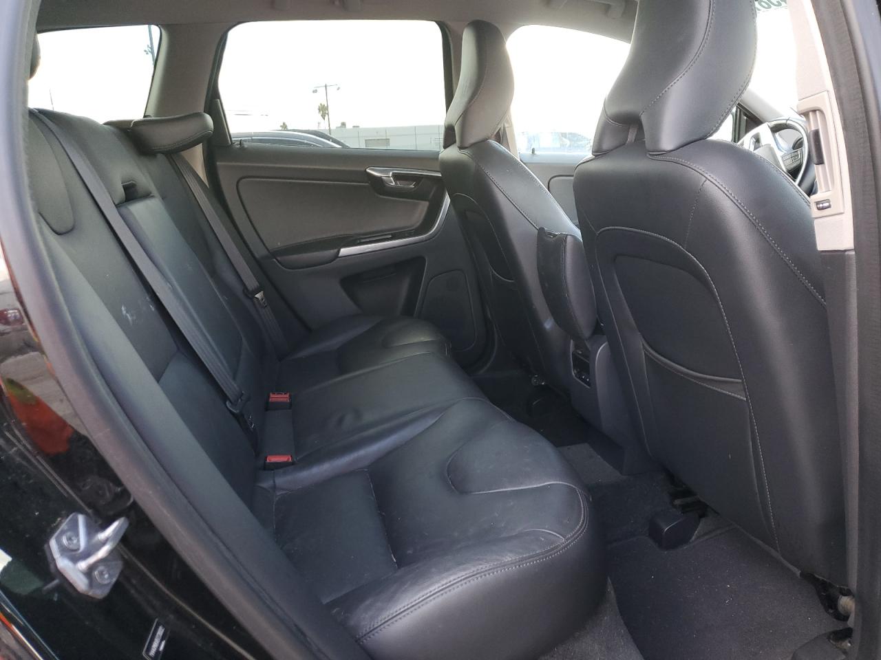 2015 Volvo Xc60 T5 Premier VIN: YV440MDK8F2738322 Lot: 92458705