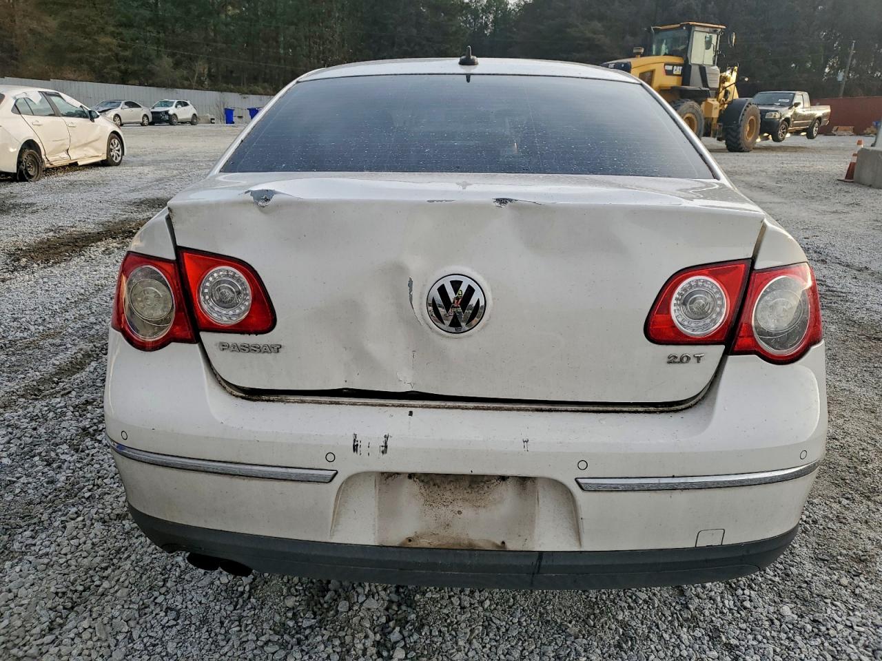 2008 Volkswagen Passat Lux VIN: WVWEK73C28E085811 Lot: 93903735