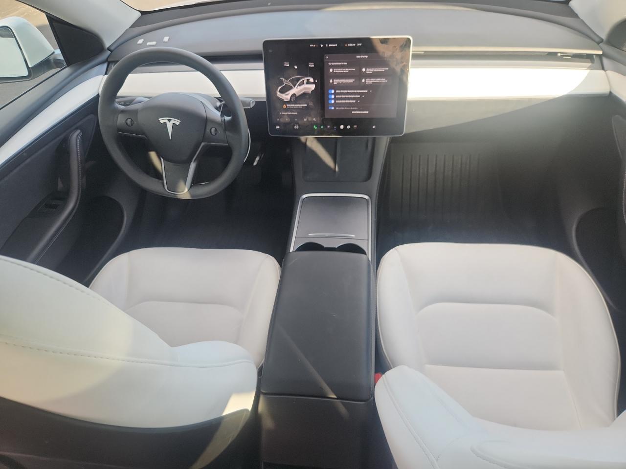 2024 Tesla Model Y VIN: 7SAYGDED6RF010602 Lot: 91479635