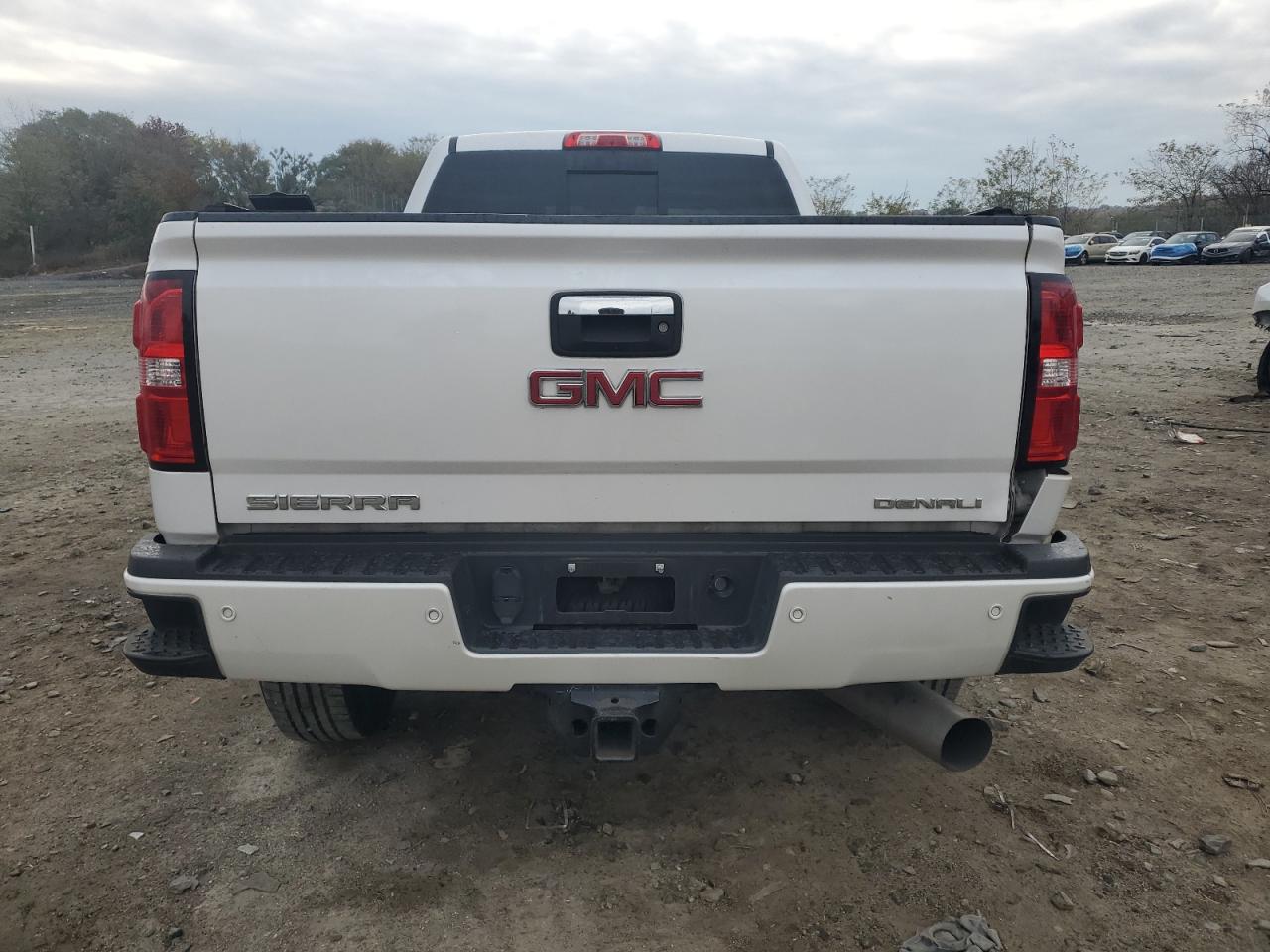 2018 GMC Sierra K3500 Denali VIN: 1GT42YEYXJF236419 Lot: 91020005