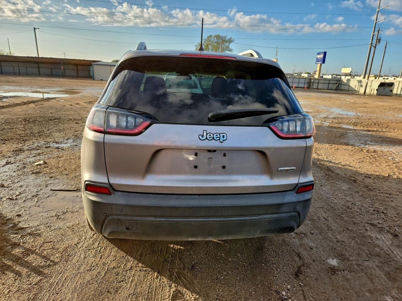 2019 Jeep Cherokee Latitude VIN: 1C4PJLCB2KD359114 Lot: 93935505