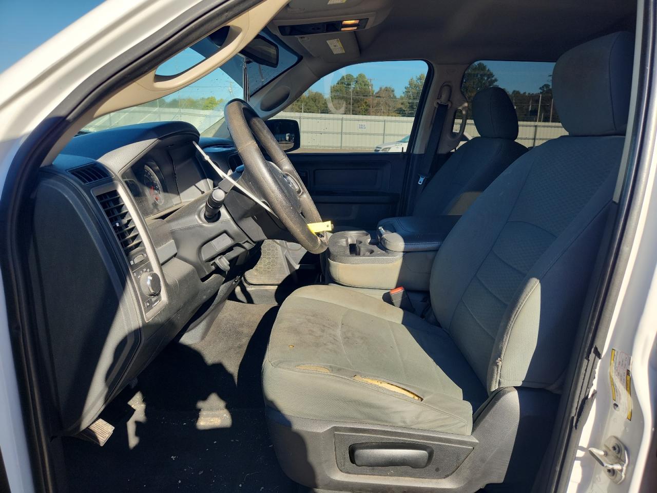 2016 Ram 1500 St VIN: 3C6RR6KT7GG320338 Lot: 91291675