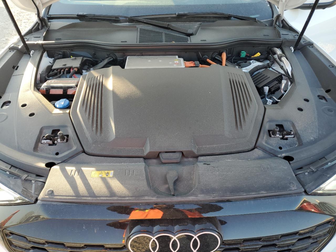 2024 Audi Q8 E-Tron Prestige VIN: WA16AAGE8RB031507 Lot: 92293195