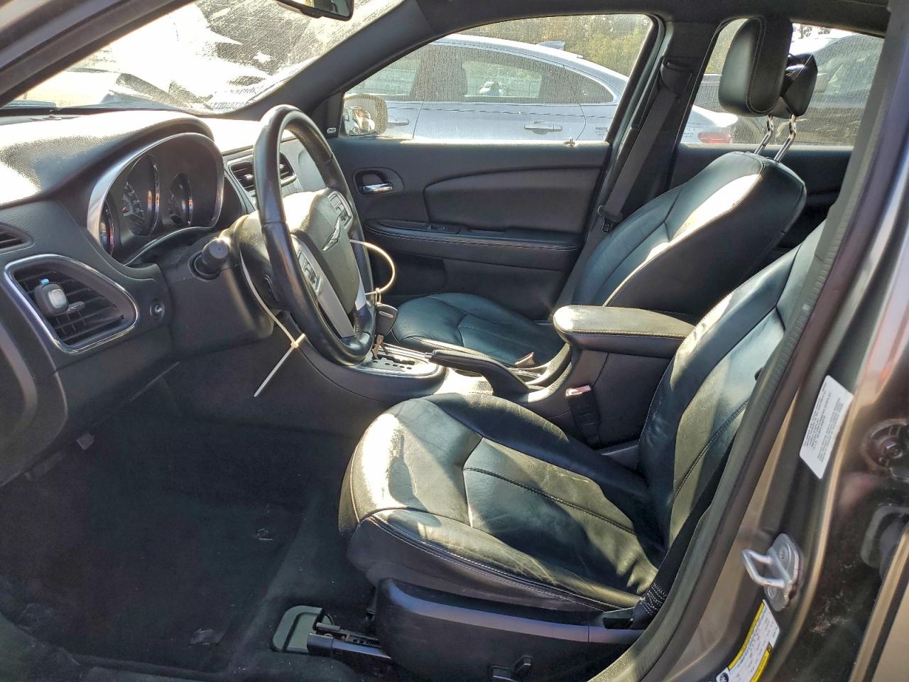 2013 Chrysler 200 Limited VIN: 1C3CCBCG5DN601782 Lot: 93871585