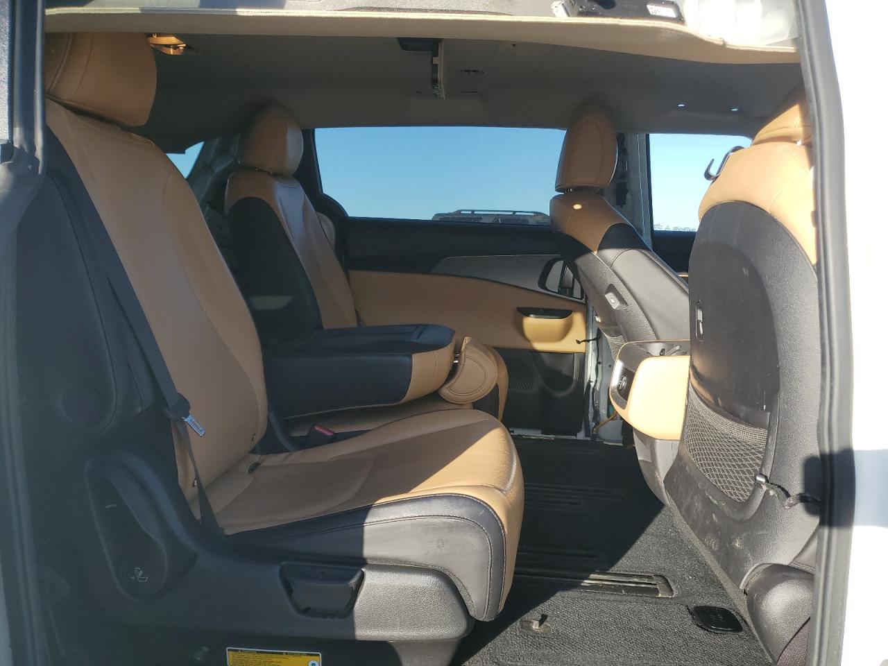 2022 Kia Carnival Lx VIN: KNDNB4H37N6096901 Lot: 91820285