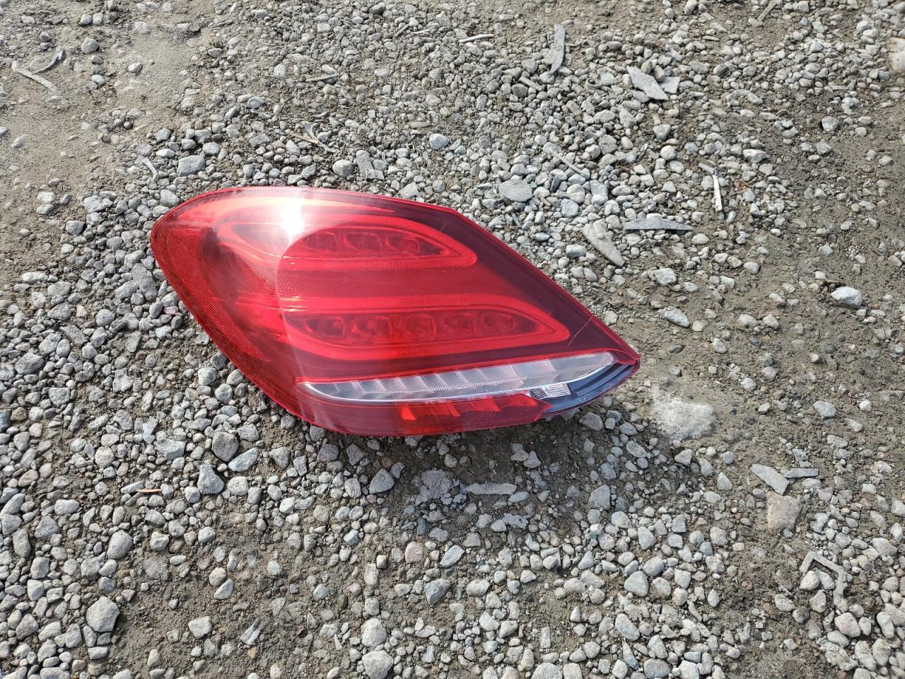 2016 Mercedes-Benz C 300 VIN: 55SWF4JB9GU131549 Lot: 93299635