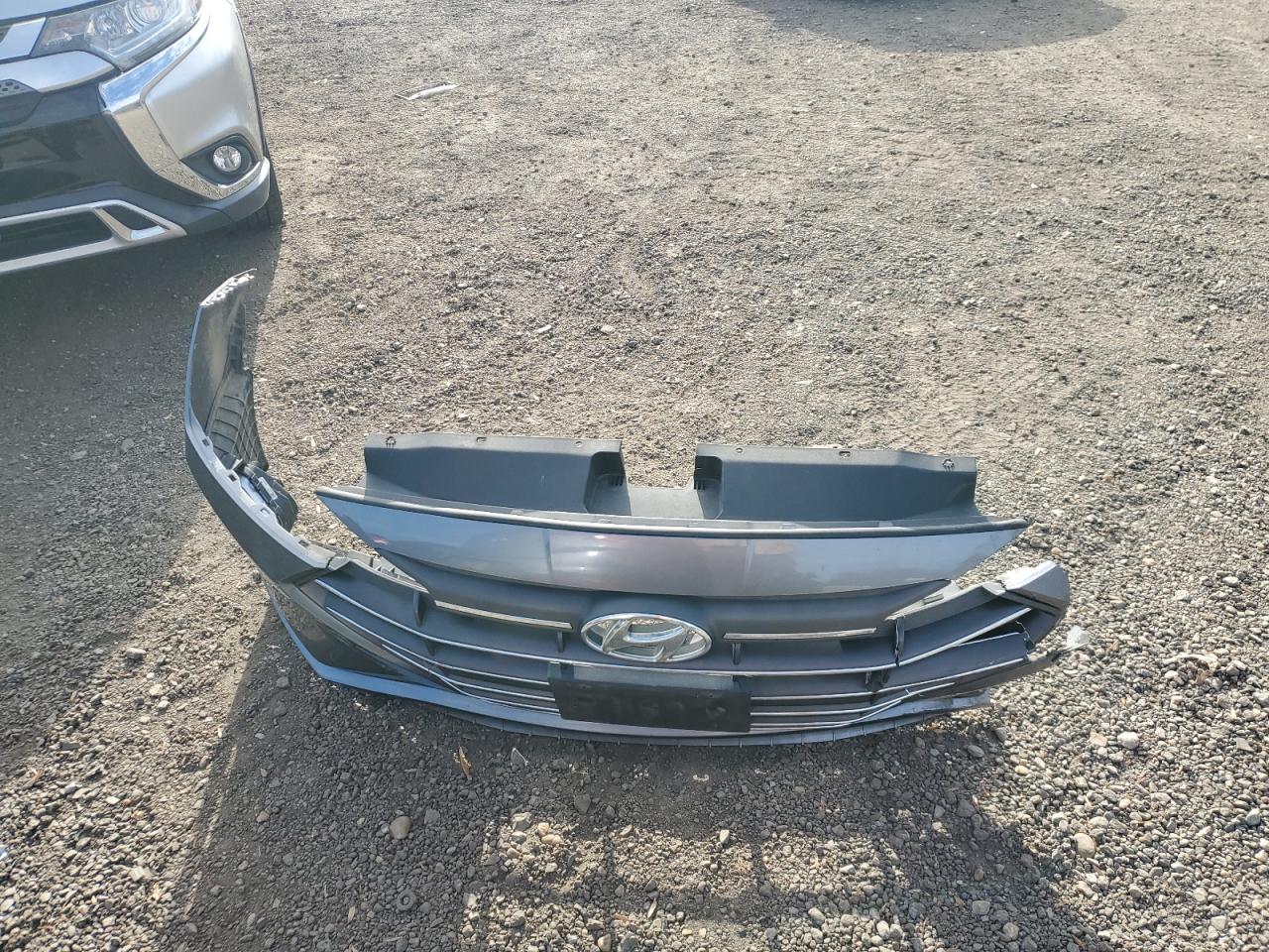 2019 Hyundai Elantra Se VIN: KMHD74LF5KU833756 Lot: 92867405