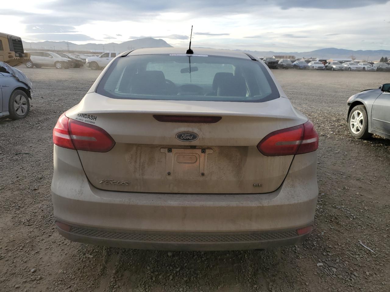 1FADP3F24JL327269 2018 Ford Focus Se