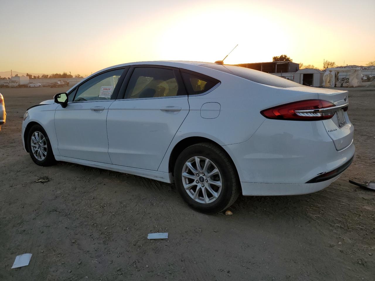 VIN 3FA6P0G73JR204565 2018 FORD FUSION no.2