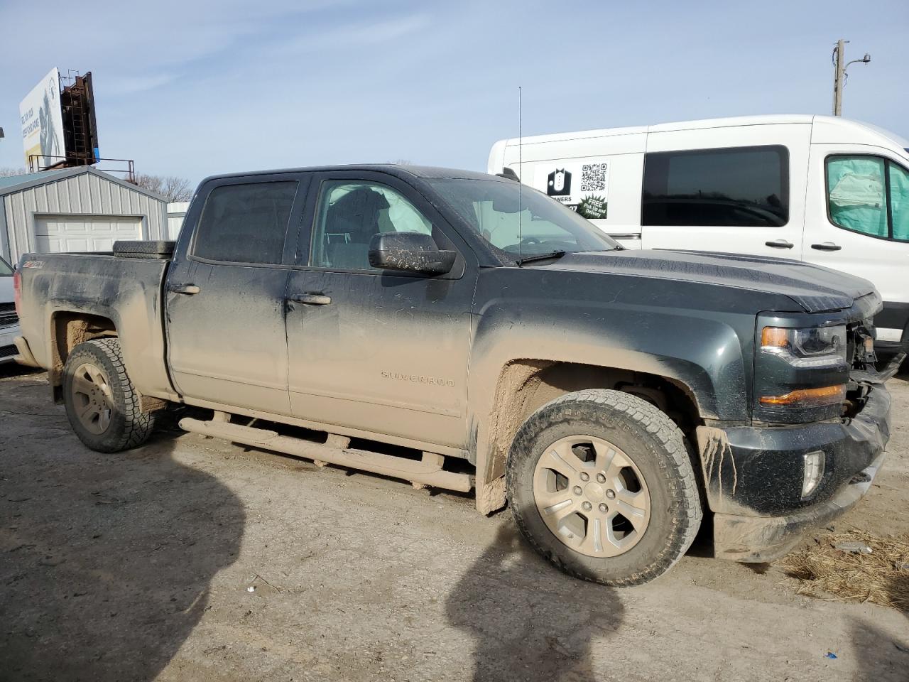 2017 Chevrolet Silverado K1500 Lt VIN: 3GCUKREC8HG301061 Lot: 79763433