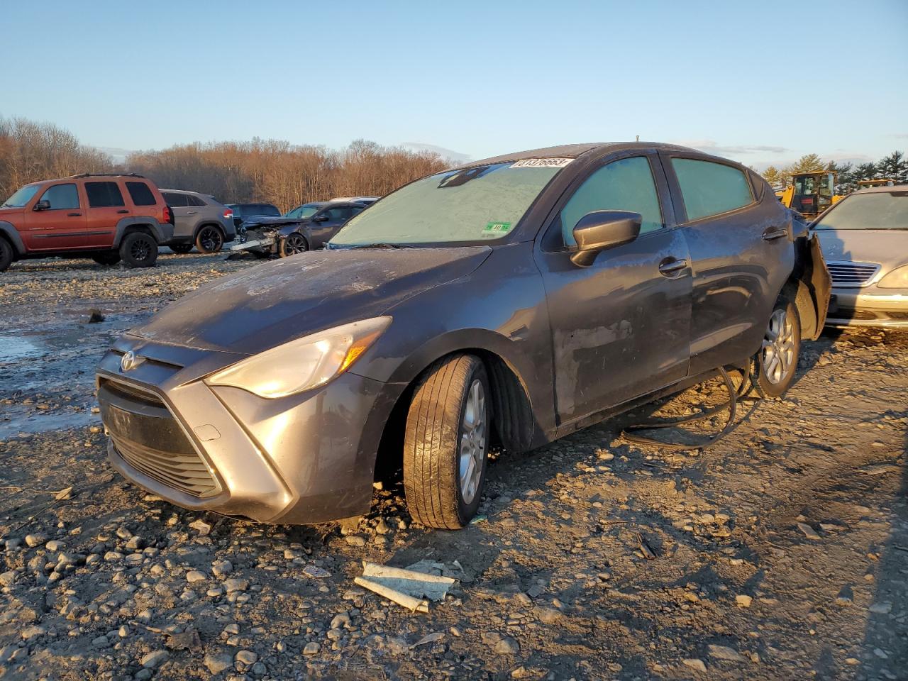 2017 Toyota Yaris Ia de vânzare în Pennsburg, PA - Front End