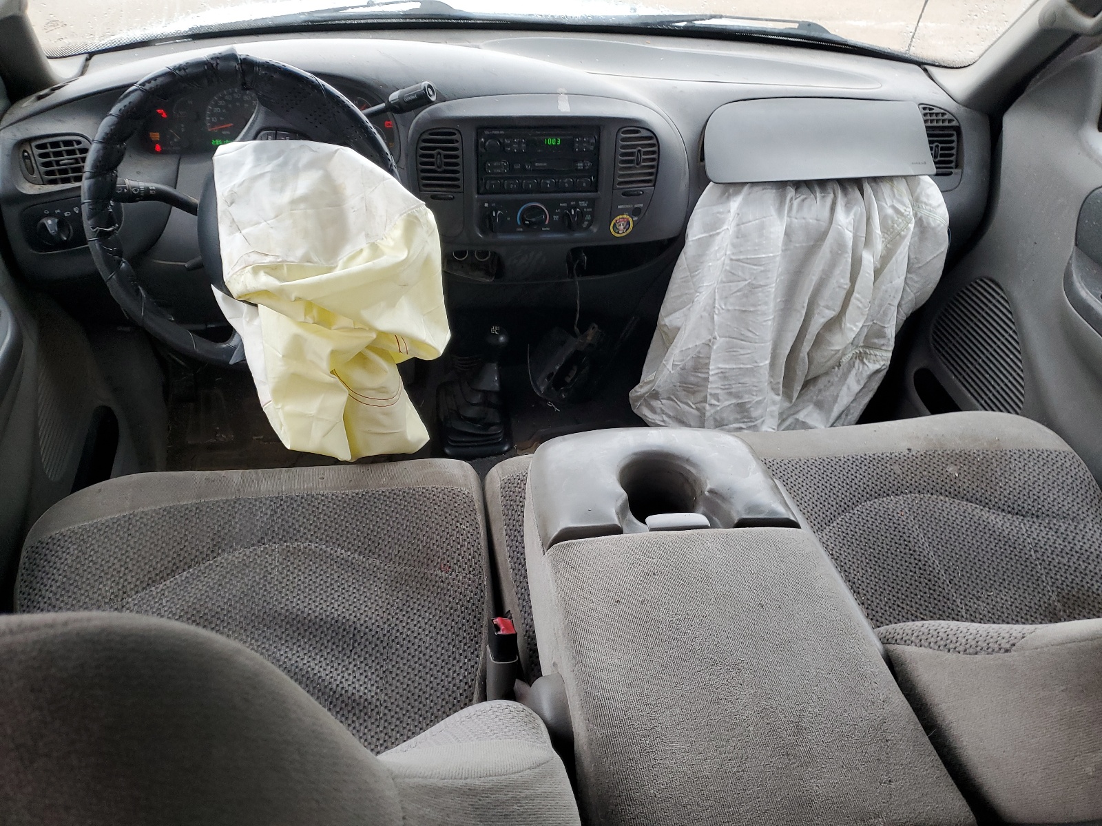 1FTRX18W1YNA32083 2000 Ford F150