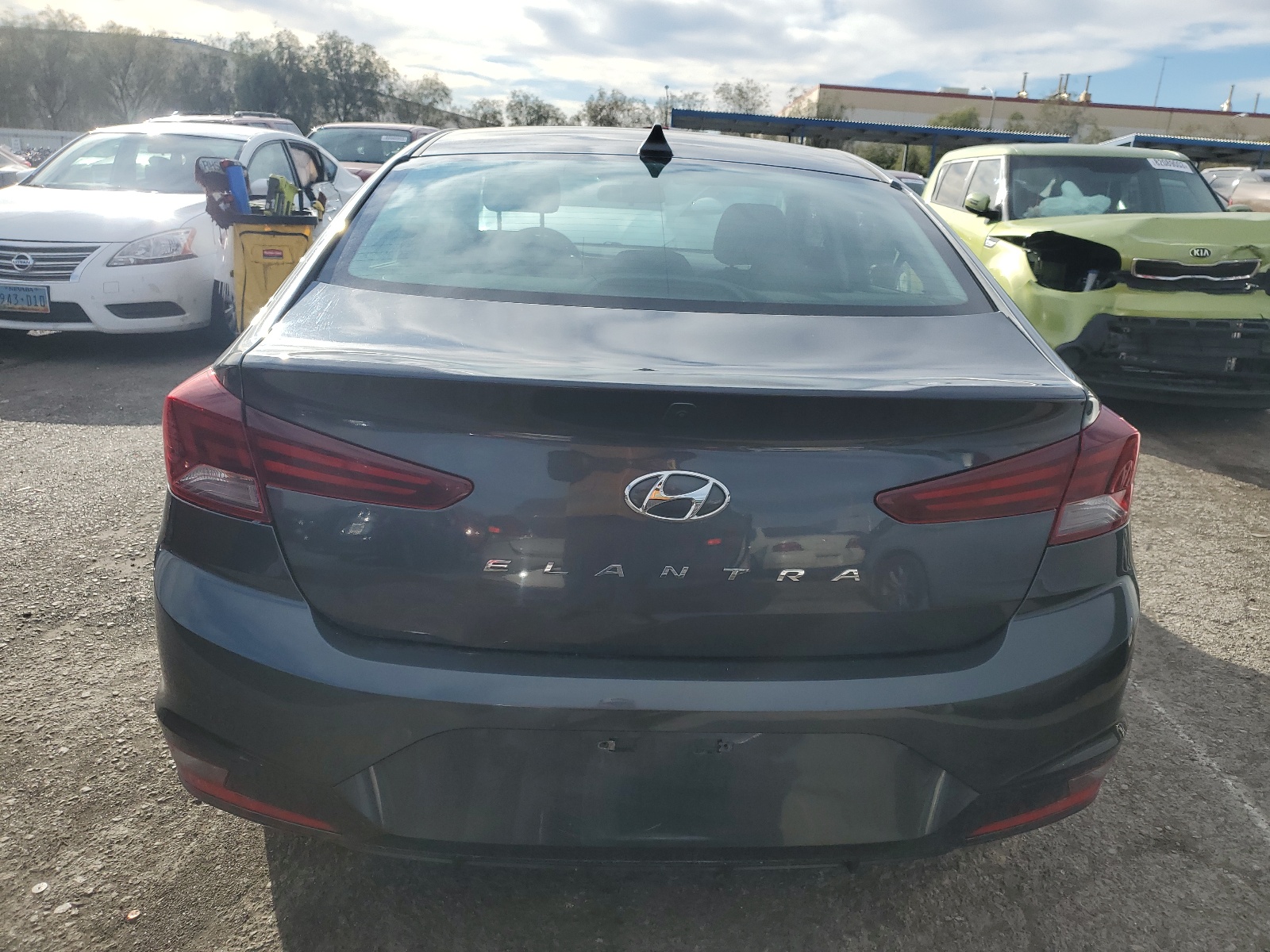 2020 Hyundai Elantra Sel vin: 5NPD84LF0LH576342