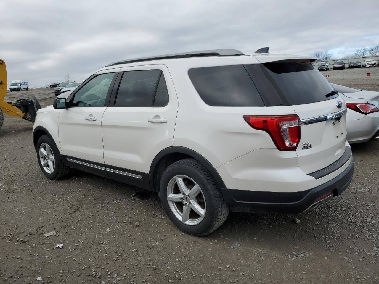 1FM5K7D83JGA96767 2018 FORD EXPLORER - Image 2