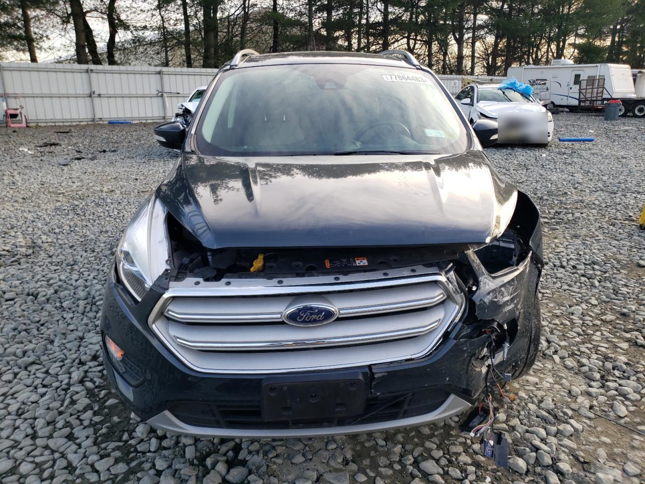 1FMCU9J90KUC37128 2019 Ford Escape Titanium