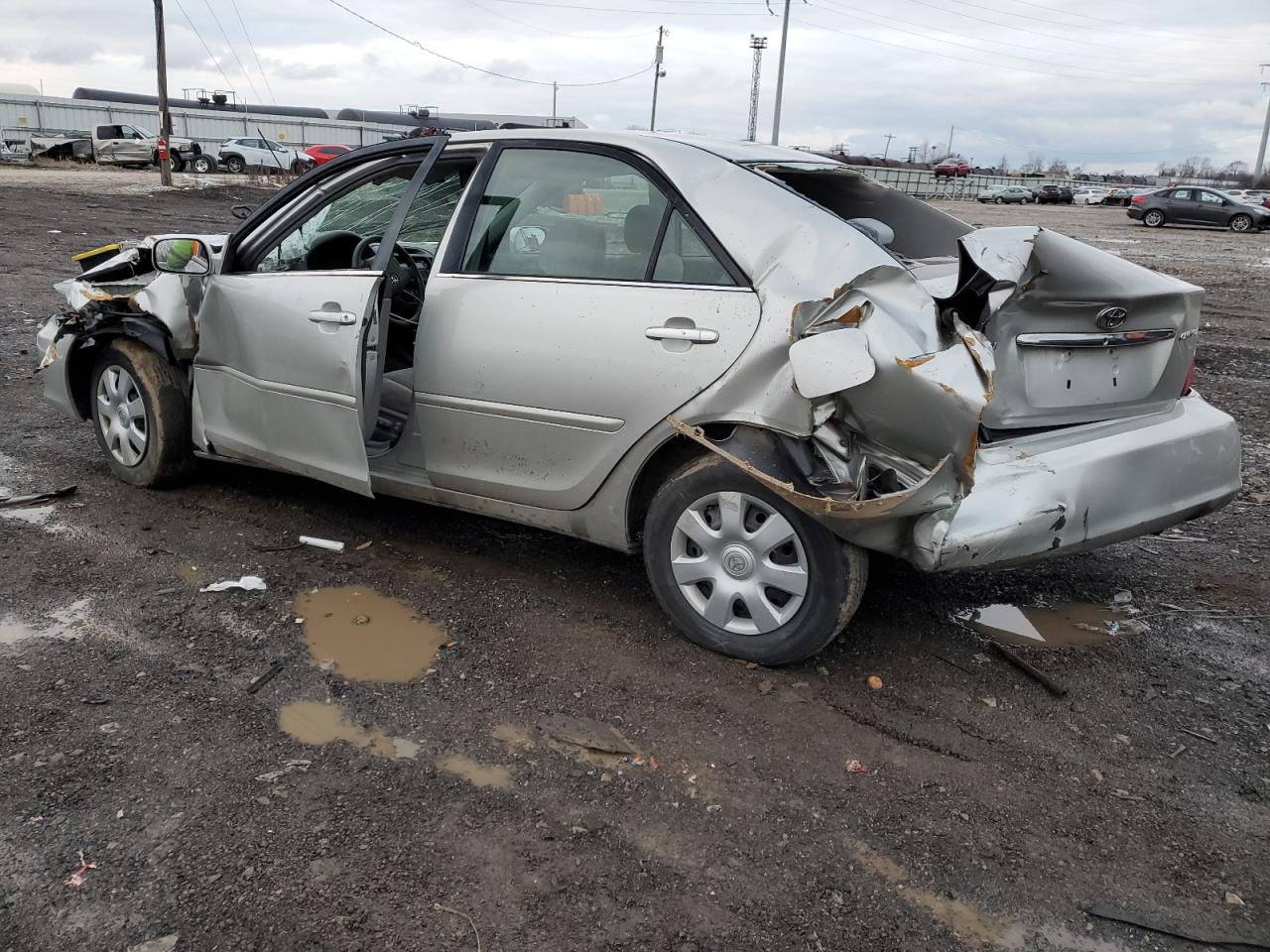 2004 Toyota Camry Le VIN: 4T1BE32K54U837881 Lot: 82349943