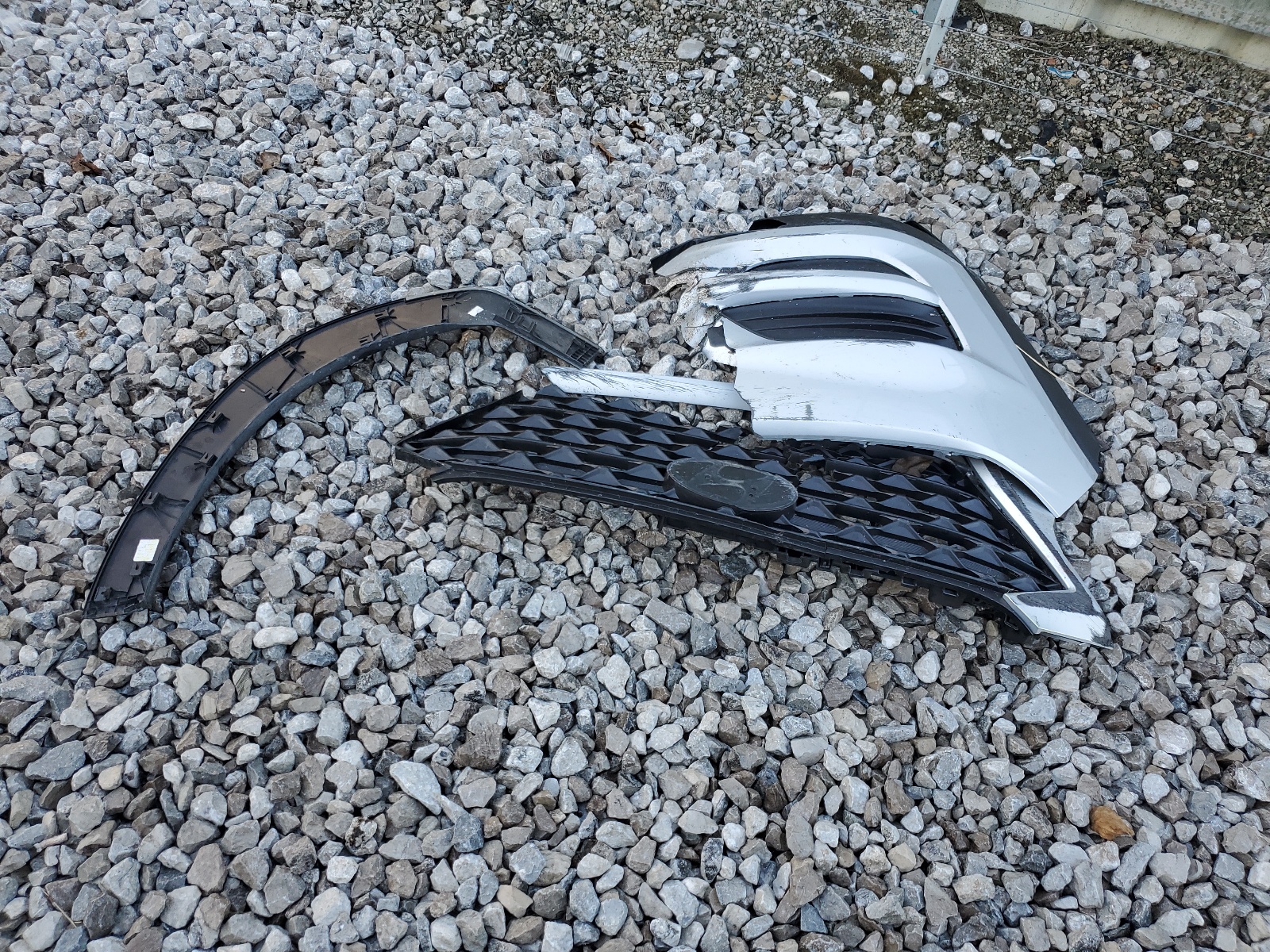 KM8J2CA44KU037724 2019 Hyundai Tucson Se