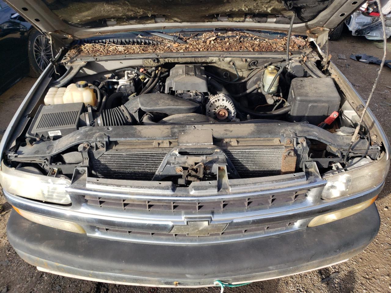 2000 Chevrolet Tahoe K1500 VIN: 1GNEK13T9YJ184038 Lot: 60396564