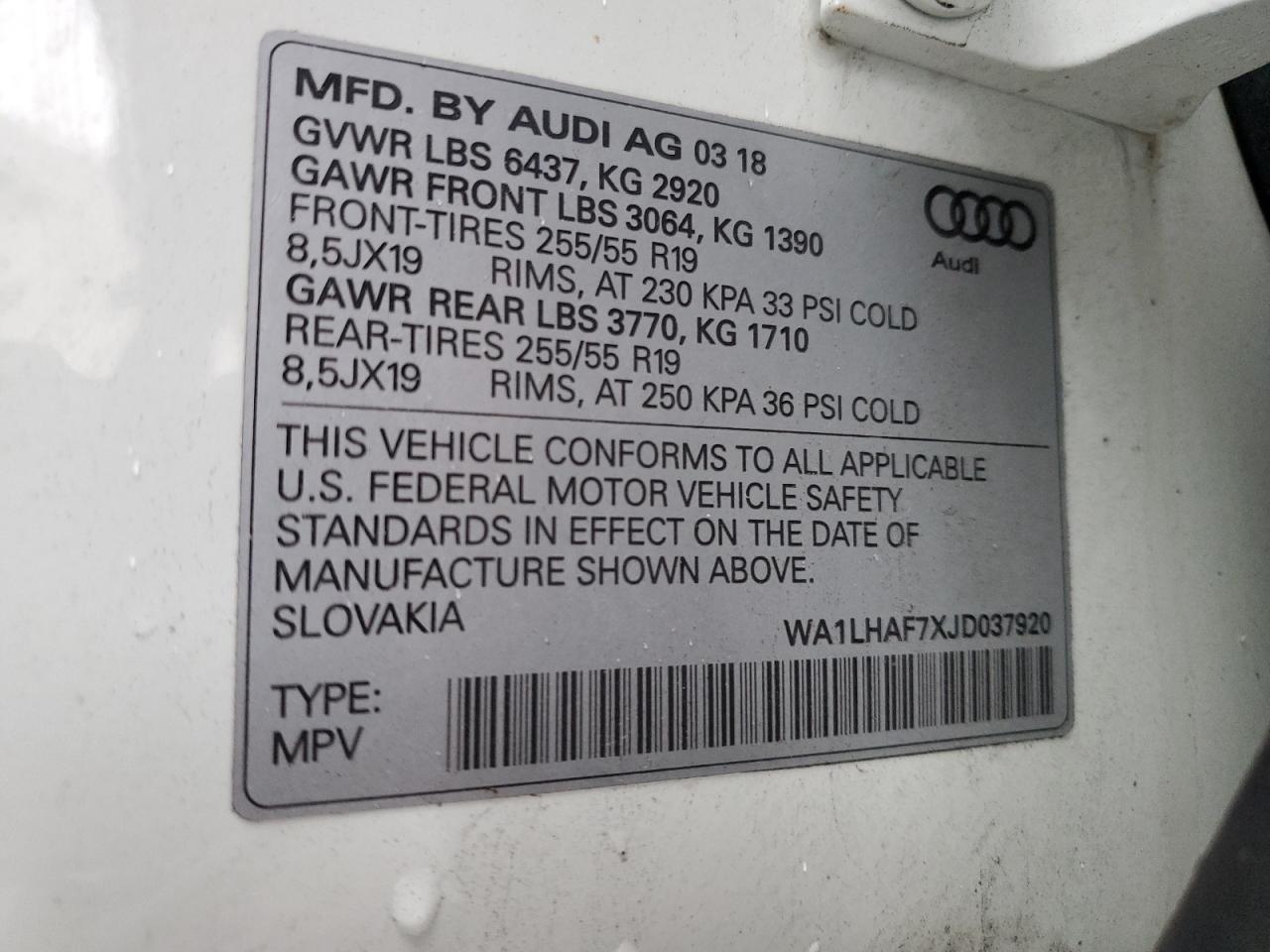 WA1LHAF7XJD037920 2018 Audi Q7 Premium Plus