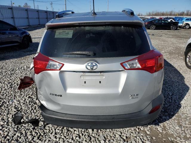  TOYOTA RAV4 2015 Srebrny