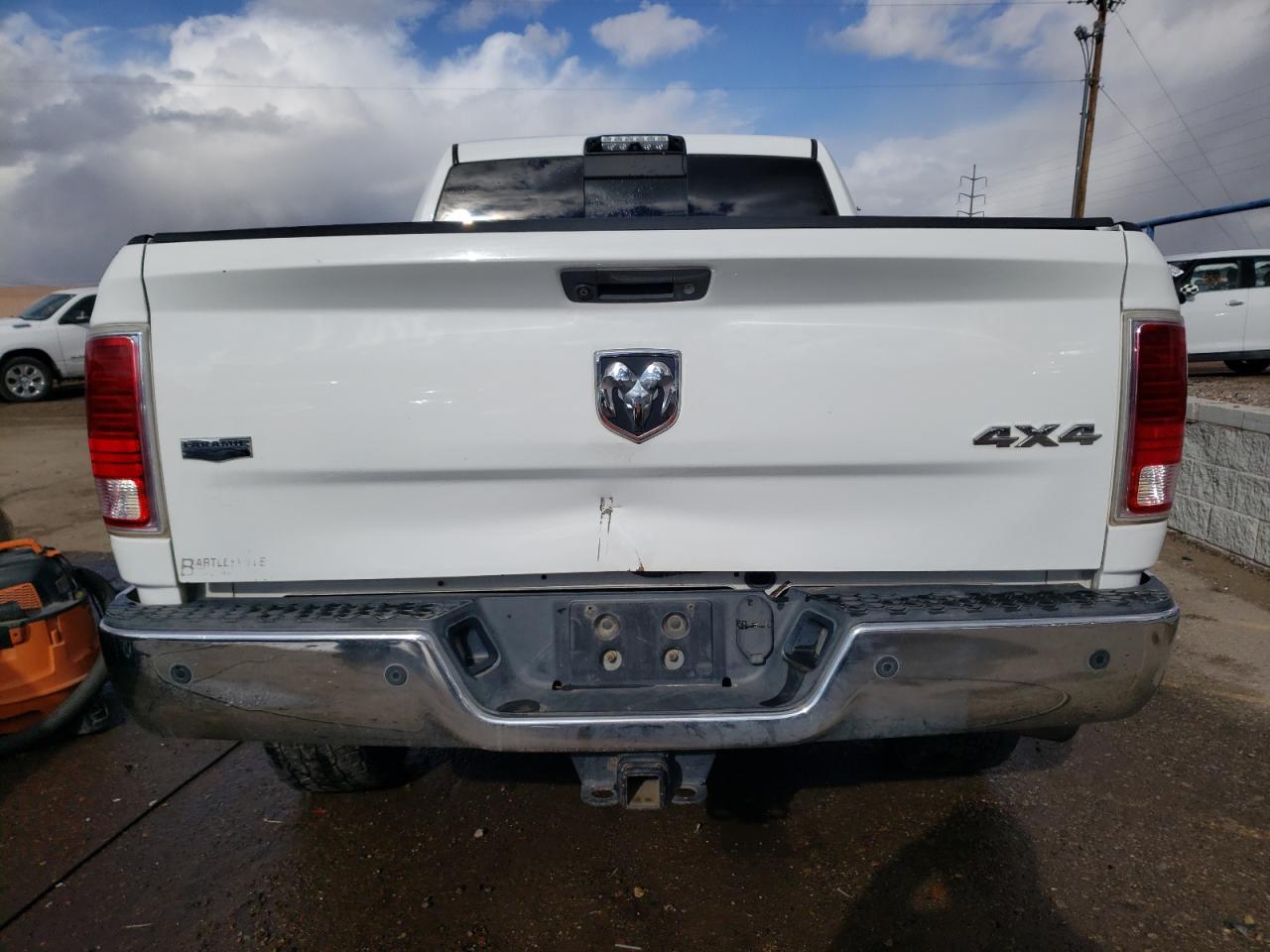 2015 Ram 2500 Laramie VIN: 3C6UR5NL7FG651614 Lot: 77289433