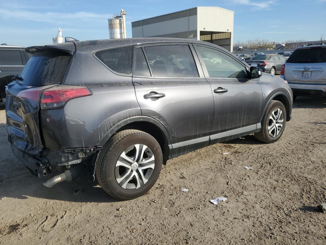 JTMZFREV8JJ157009 2018 Toyota Rav4 Le