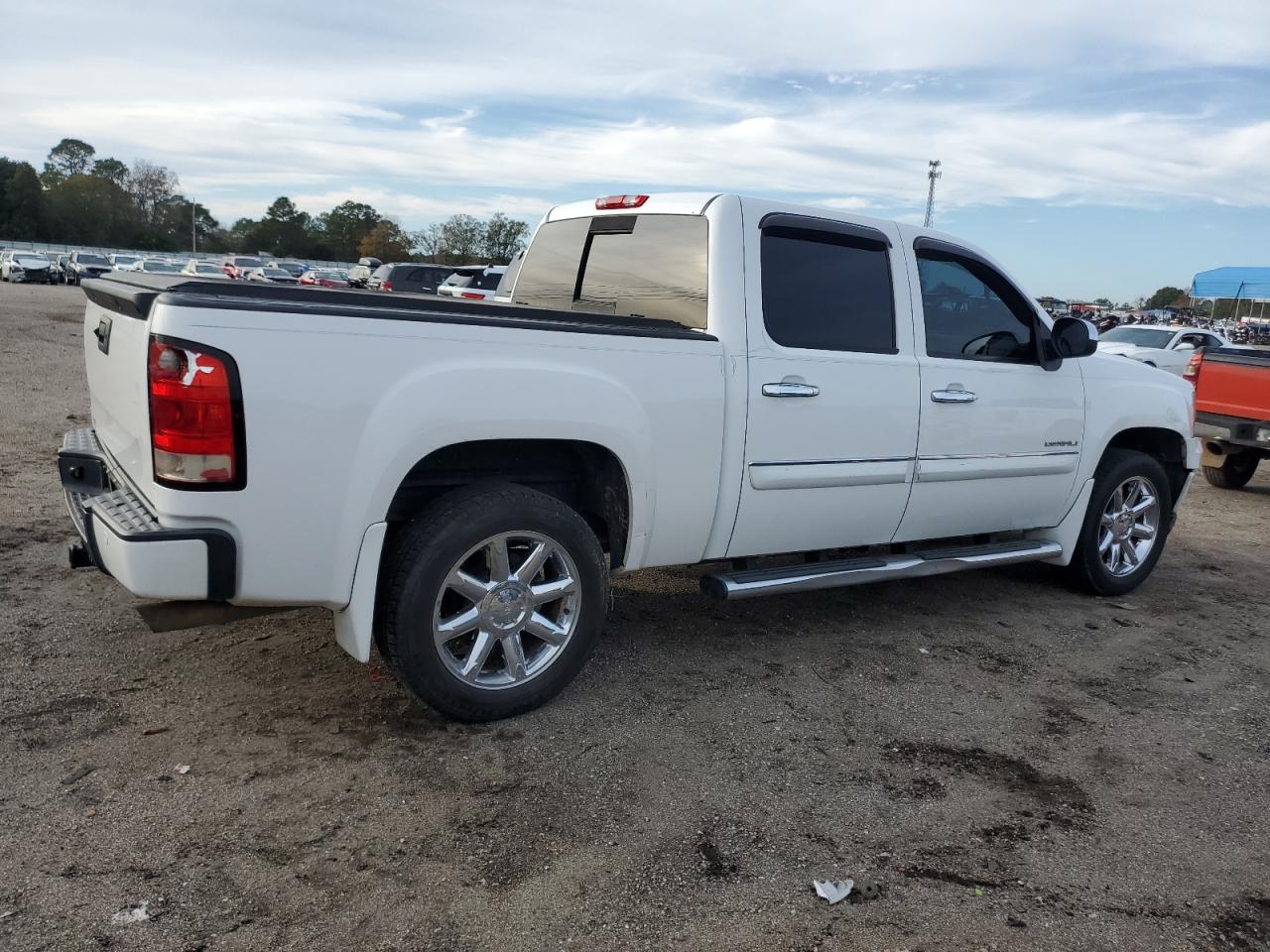 2011 GMC Sierra K1500 Denali VIN: 3GTP2XE29BG316992 Lot: 78565803