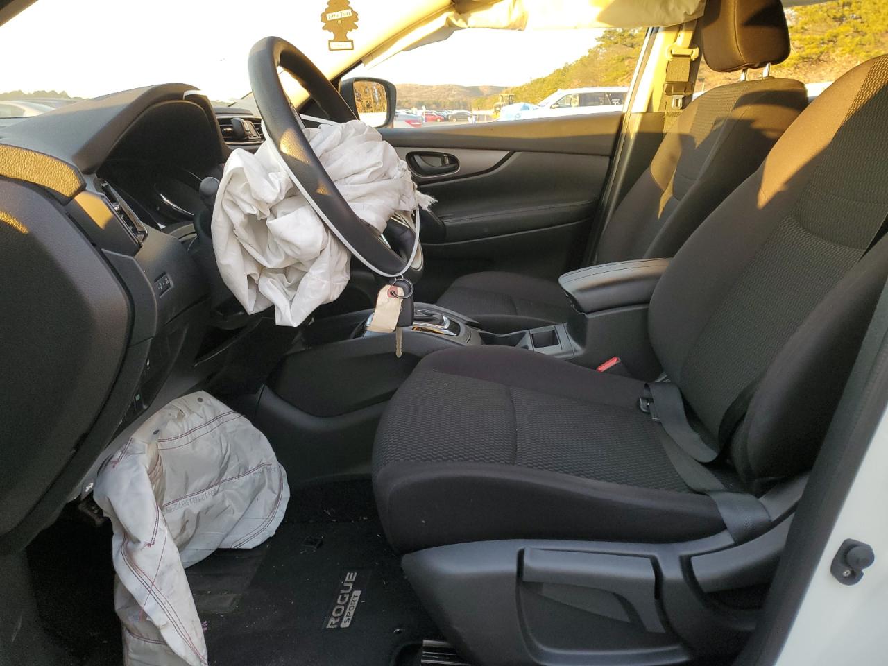 2020 Nissan Rogue - Image 7