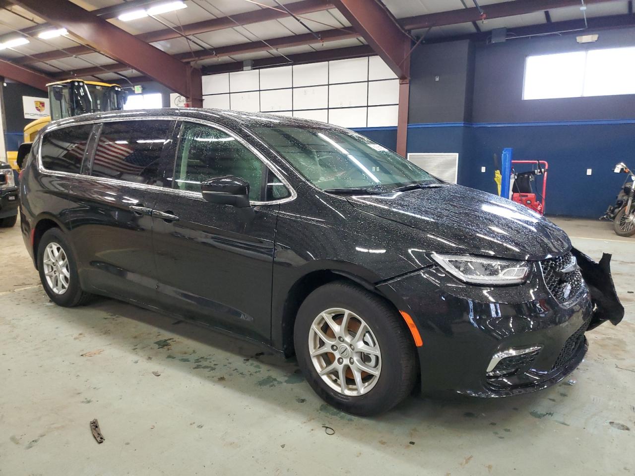 2023 Chrysler Pacifica Touring L VIN: 2C4RC1BG2PR530677 Lot: 82024263