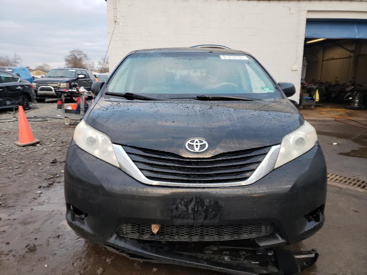 5TDKK3DCXCS240392 2012 Toyota Sienna Le