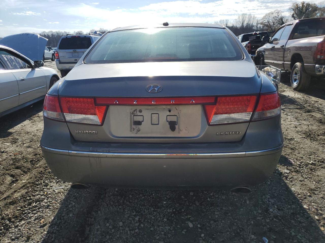 KMHFC4DF5AA451326 2010 Hyundai Azera Gls