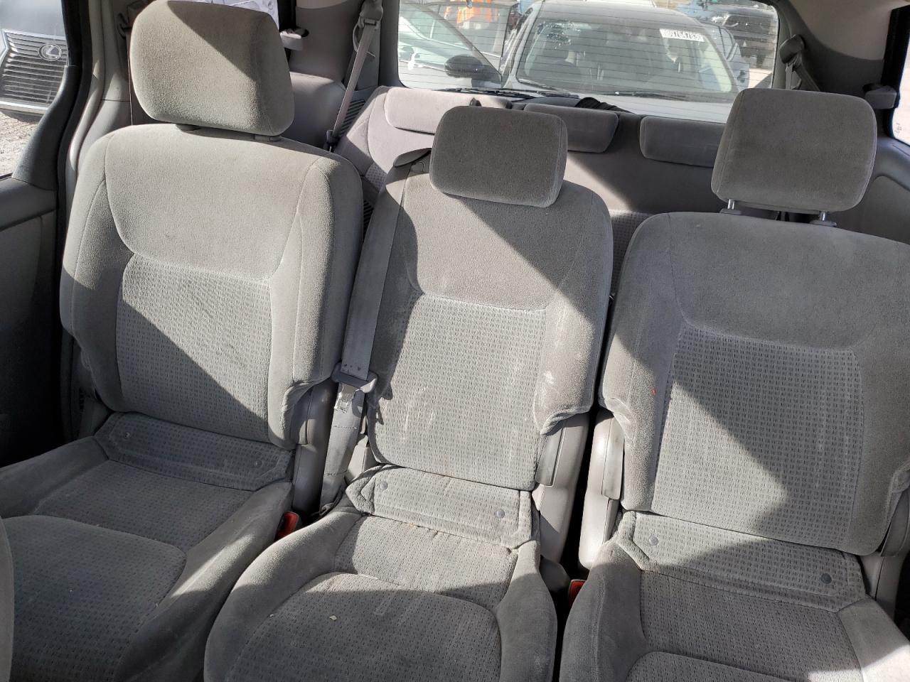 2006 Toyota Sienna - Image 10