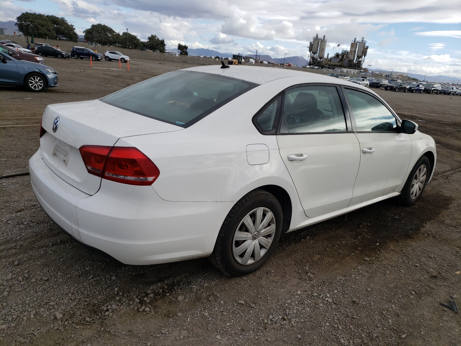 2013 Volkswagen Passat S vin: 1VWAP7A31DC075289