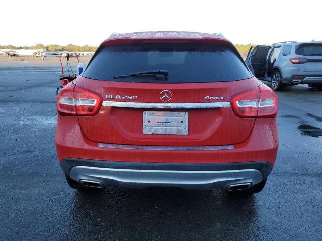  MERCEDES-BENZ GLA-CLASS 2016 Красный