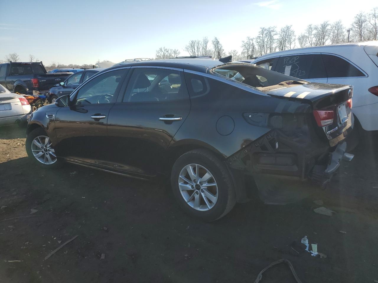 5XXGT4L37HG130516 2017 KIA OPTIMA - Image 2